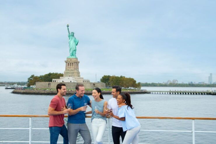 New York City: Brunch, Lunch, or Dinner Buffet River Cruise - Important Information