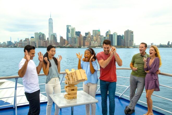 New York City: Brunch, Lunch, or Dinner Buffet River Cruise - Customer Reviews