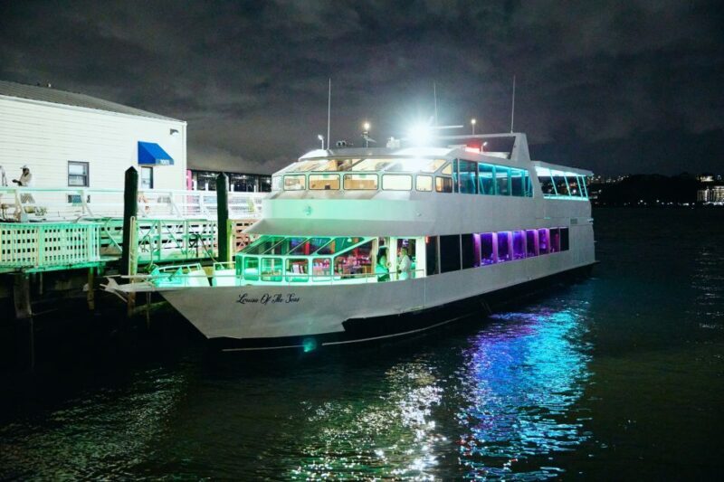 New York City: Gourmet Dinner Cruise with Live Music - Frequently Asked Questions
