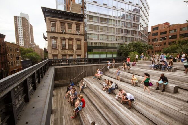New York City: High Line and Greenwich Village Combo Tour - Exploring Chelsea and the Meatpacking District