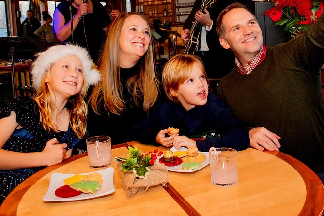 New York City Holiday Sunset Sightseeing Cruise - Background