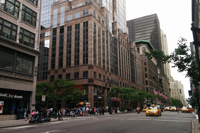 New York City Hop-On-Hop-Off Bus Tour Plus Times Square Dinner - Bus Schedule and Frequency