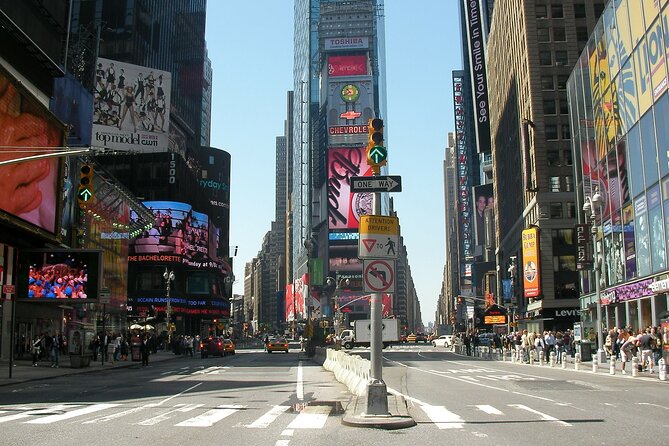 New York City Hop-On-Hop-Off Bus Tour Plus Times Square Dinner - Common Questions