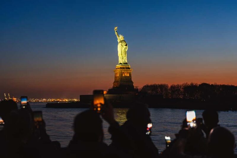 New York City: Sip 'N Groove Evening Cruise with Live DJ - Good To Know