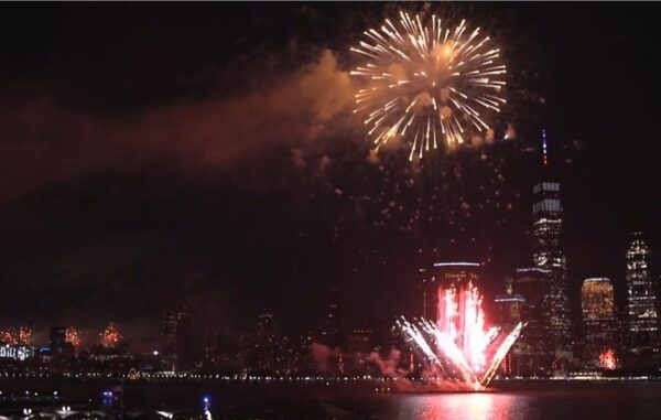 New York City Skyline & 4th of July Fireworks - Transportation and Guide