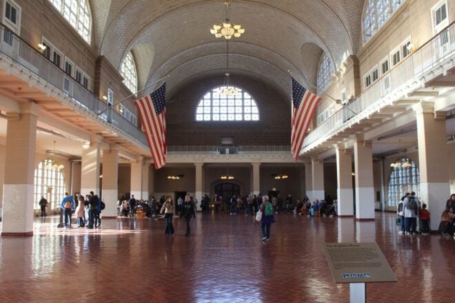 New York City: Statue of Liberty & Ellis Island Guided Tour - Customer Reviews