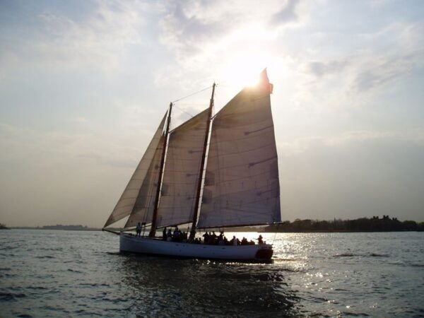 New York City Sunset Cruise: Sail Schooner Adirondack - Spotting Famous Attractions Along the Way