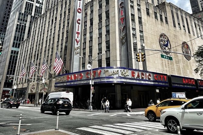 New York City Superheroes Tour Marvel and DC Comics Origins - Meeting and Pickup