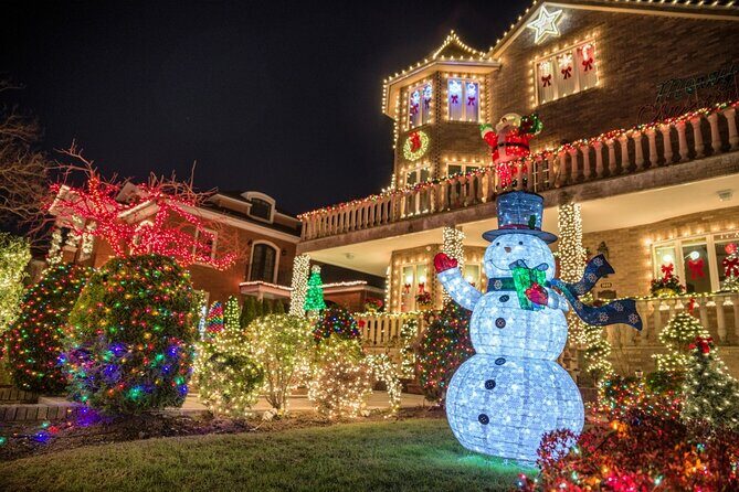 New York Dyker Heights Christmas Lights Guided Walking Tour - The Journey Begins: From Times Square to Brooklyn