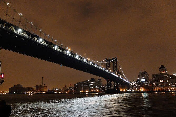 New York Harbor Lights Cruise by Circle Line - Statue of Liberty: the photo stop to plan around