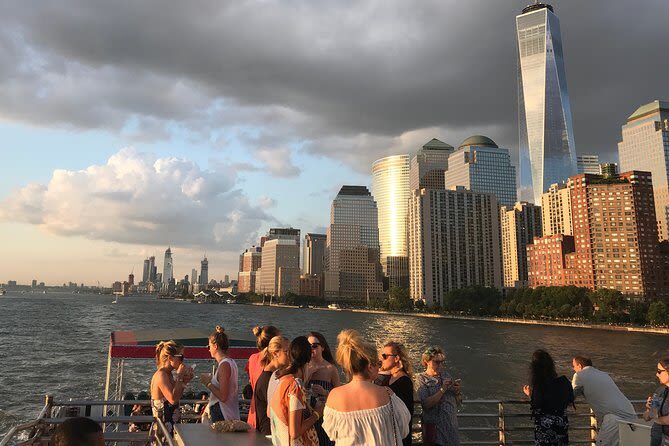 New York Harbor Lights Cruise by Circle Line - Bridges and the river route