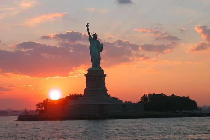 New York Harbor Lights Cruise by Circle Line - Cabin comfort, outdoor seats, and onboard food
