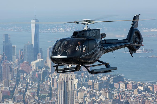 New York Helicopter Tour: Manhattan Highlights - Helicopter and Pilot Details