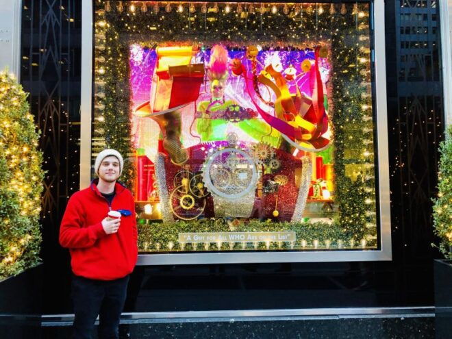 New York Holiday Lights and Movie Sites Bus Tour - Full Description