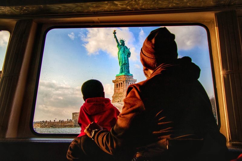 New York in One Day Guided Sightseeing Bus Tour - Rockefeller Center, Fifth Avenue and the city from the bus