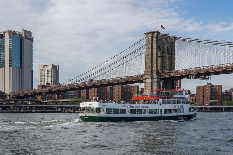New York Landmarks Cruise by Circle Line - Commentary in English or through the free app