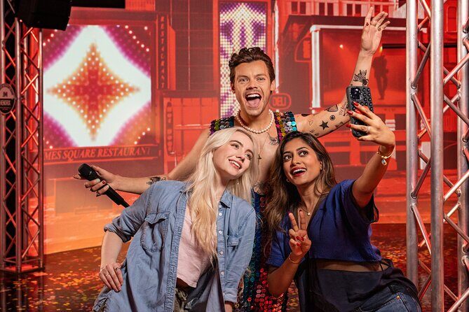 New York: Madame Tussauds Wax Museum and 24hr Hop-on Hop-off Tour - What to Expect During the Tour