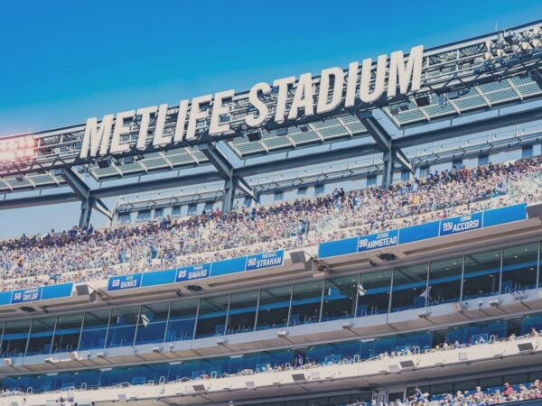 New York: New York Giants Football Game Ticket - Getting to Metlife Stadium