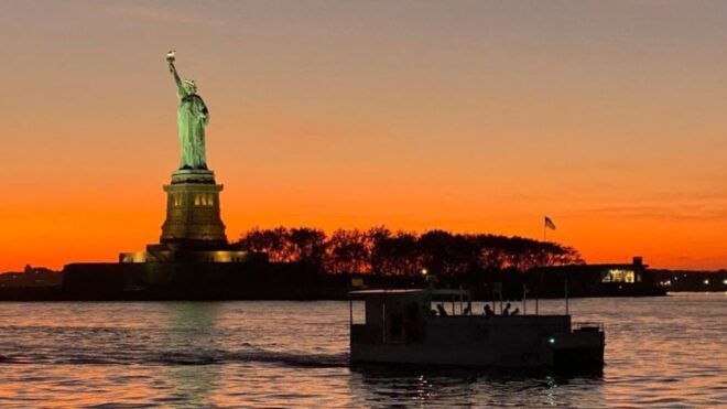 New York: NYC Hot Tub Boat Tour - Additional Information
