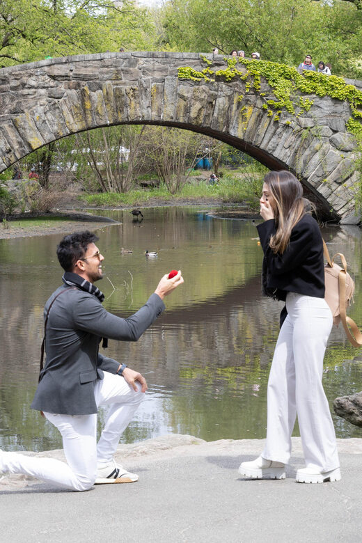New York: Photoshoot in NYC DUMBO BROOKLYN BRIDGE - Why This Photoshoot Offers Great Value