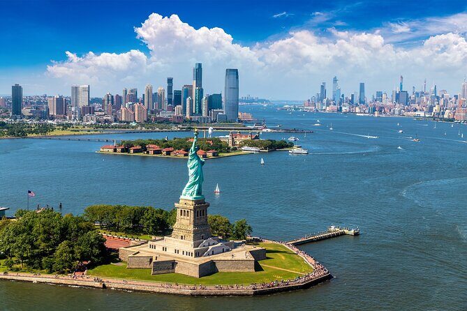 New York Statue of Liberty and Happy Hour Cruise Combo - The Relaxation: Hudson River Happy Hour Cruise
