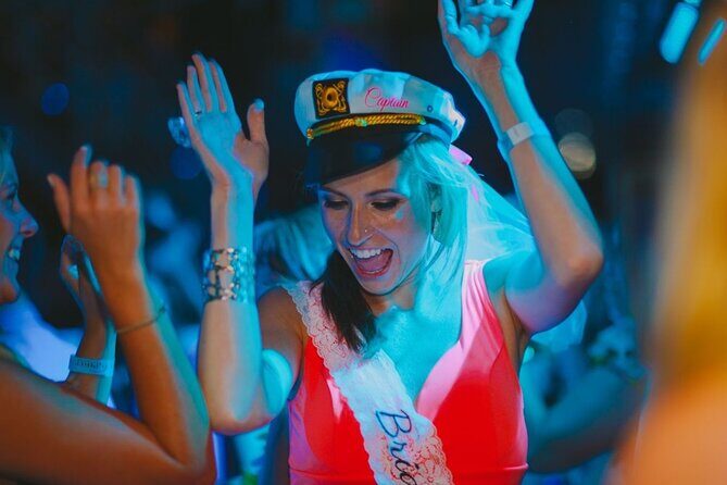 New York Statue of Liberty and Happy Hour Cruise Combo - Who Will Love This Tour?