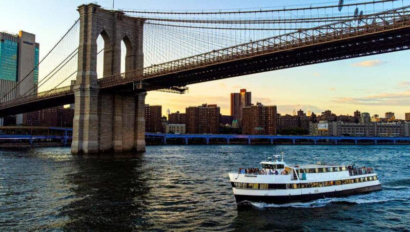New York: Sunset Cruise with Statue of Liberty Views - The Atmosphere and Comfort