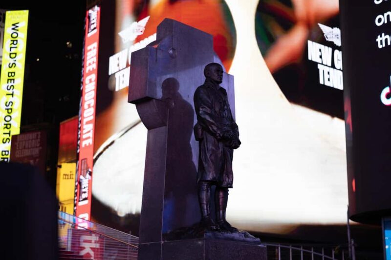 New York: Times Square Evening Walking Tour with Hot Dog - FAQ