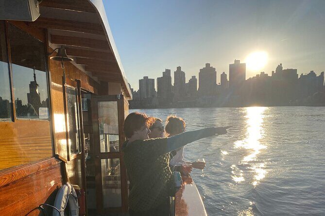 New York Urban Wildlife Sunset Boat Tour - Good To Know