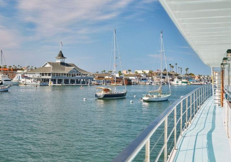 Newport Beach: Christmas Day Buffet Brunch or Dinner Cruise - Pricing and Duration