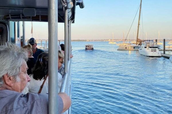 Newport, RI: Evening Cocktail Cruise of Narragansett Bay - Shops and Restaurants