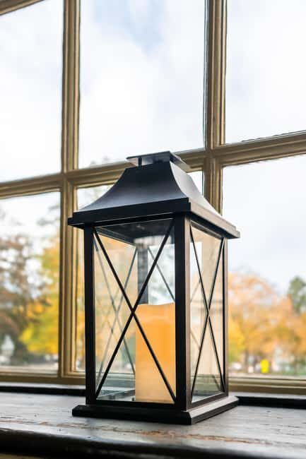 Newport, RI: Holiday Lantern Walking Tour - Good To Know