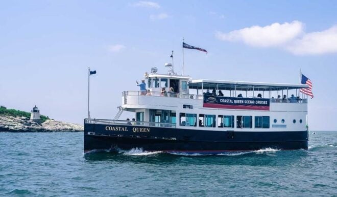 Newport, RI: Lighthouse and Mimosa Cruise - Onboard Amenities