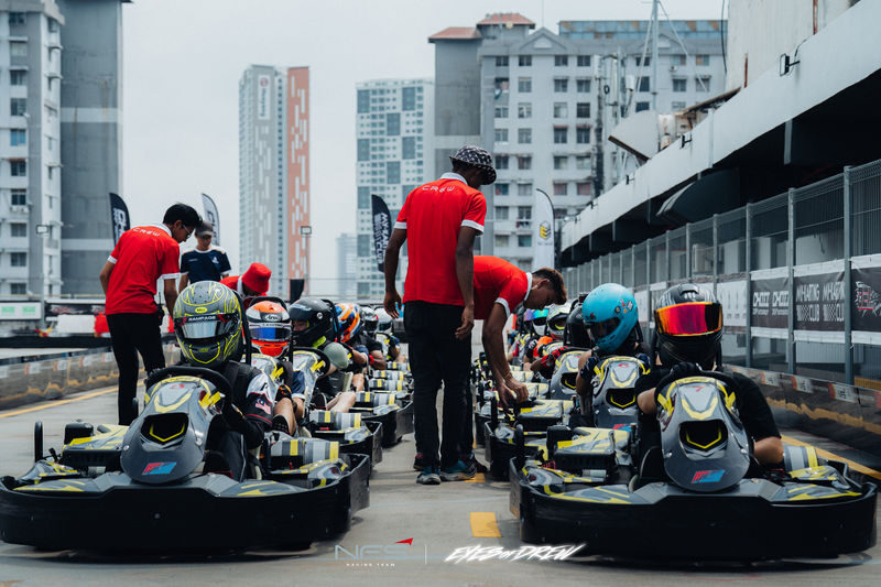 NFS Rooftop Gokart in Penang - Choosing a kart by height
