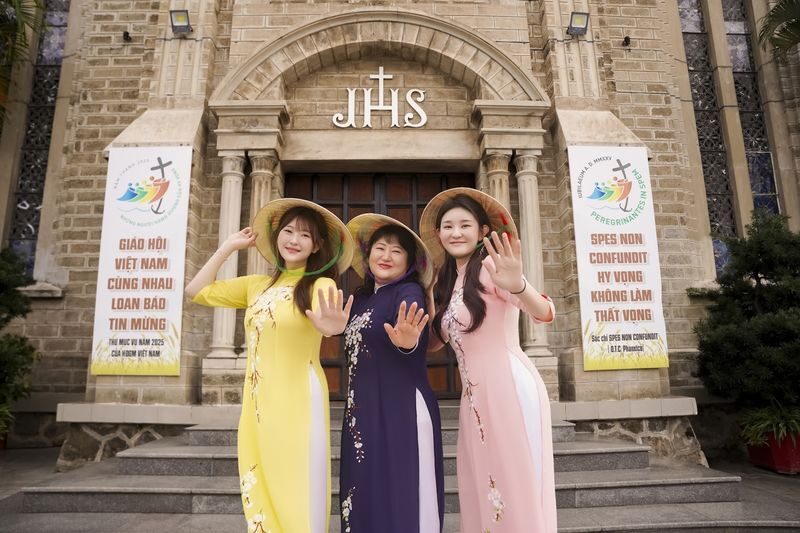 Nha Trang Ao Dai Photoshoot by My Ao Dai Studio - Getting dressed for photos in Nha Trang