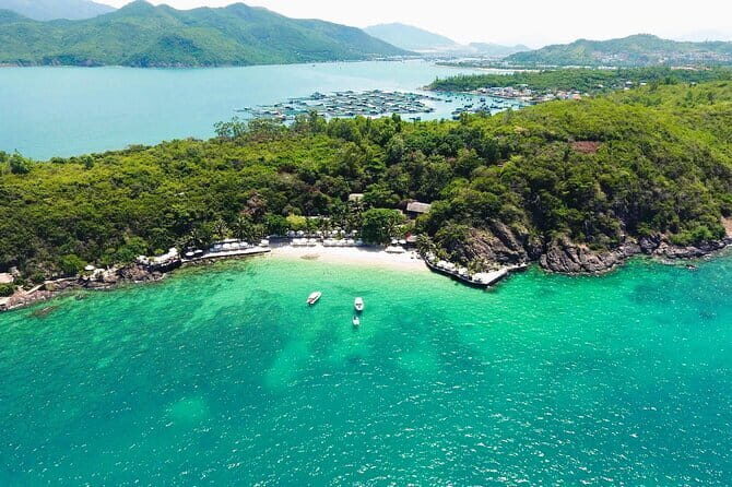 Nha Trang Bay Day Tour: Snorkeling, Fishing, BBQ Lunch & Relaxing - The BBQ Lunch: Tasting Local Flavors