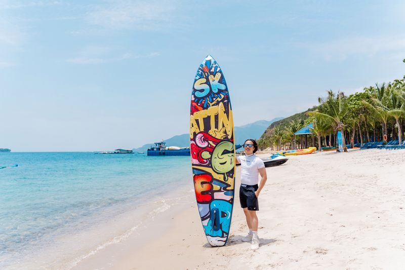 Nha Trang Day Tour to Soi Beach & Tri Nguyen Aquarium By Speed Boat - Tri Nguyen Aquarium’s pirate-ship setting