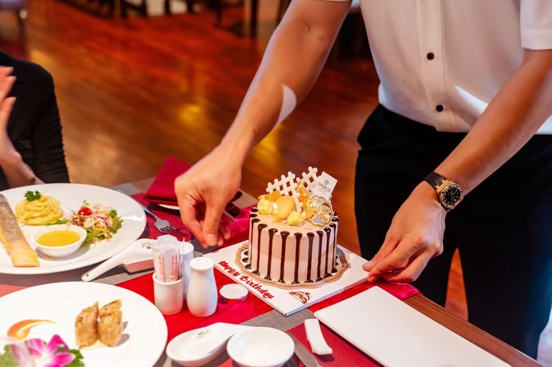 Nha Trang Luxury Dinner Cruise on Emperor Legend with Seafood - Who will enjoy Emperor Legend most