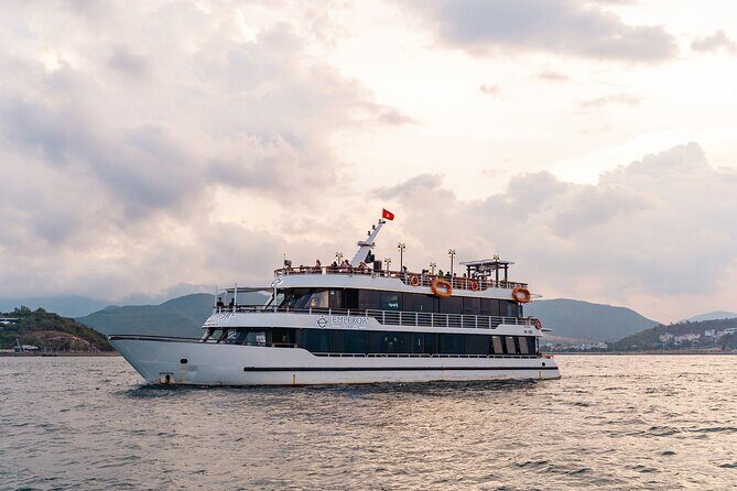 Nha Trang Luxury Sunset Cruise with Cocktail, Dinner & Live Music - Good To Know