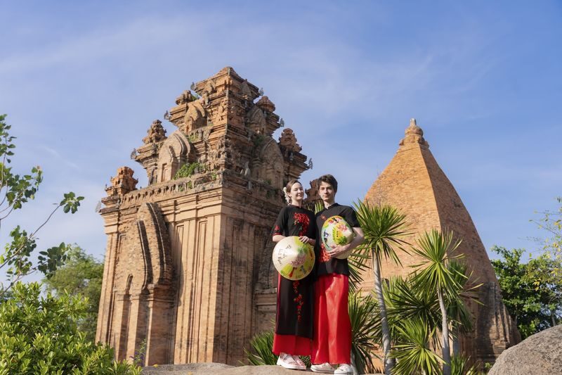 Nha Trang: Outdoor 3-Point Photoshoot + Ao Dai Rental + Transfer - The details that matter before you book