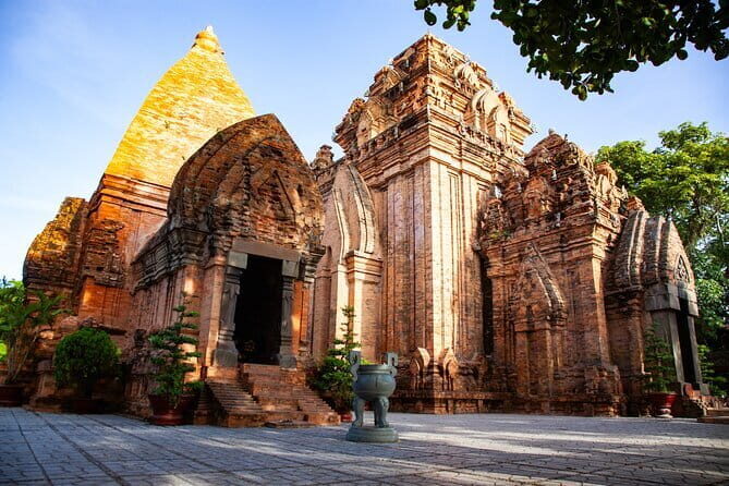 Nha Trang Premium City Tour with Traditional Lunch - An Overview of the Tour Experience