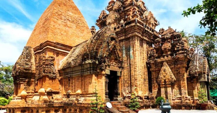 Nha Trang: Top Sight Must Visit City Tour - Duration and Live Tour Guide
