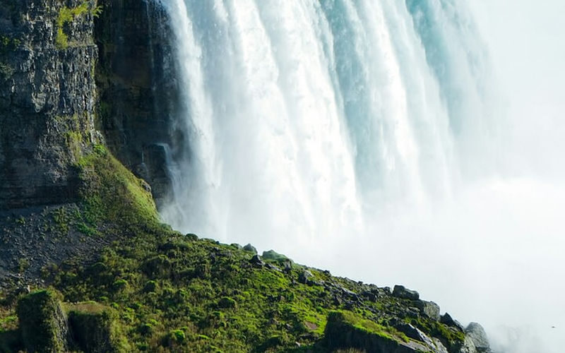 Niagara Falls and Cave of the Winds half-day walking and boat tour - What Cave of the Winds adds