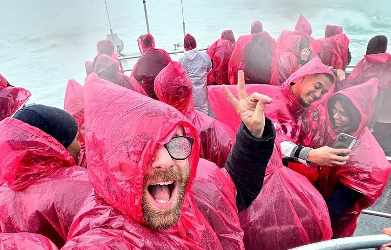 Niagara Falls, Boat Ride & Journey Behind the Falls Tour - Nearly four hours to explore the main attractions
