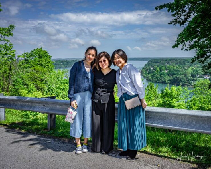 Niagara Falls, Canada: Full-Day Private Winery Tour - Experience Highlights