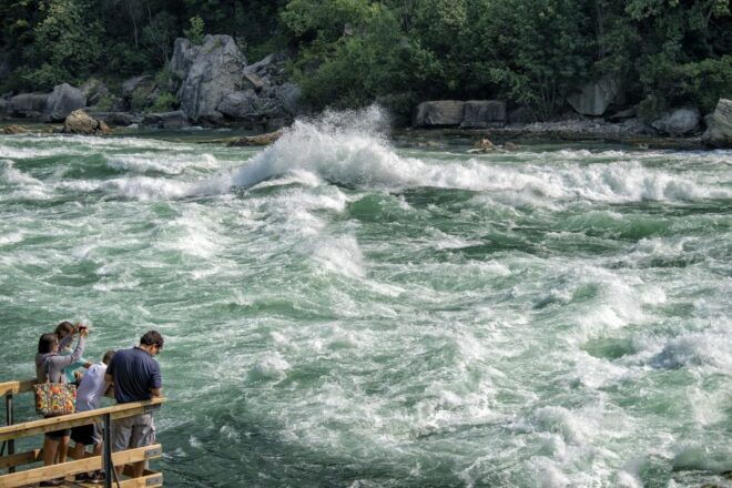 Niagara Falls, Canada: Sightseeing Tour With Boat Ride - Miscellaneous