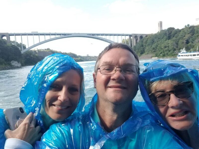 Niagara Falls Canada & USA: Small Group Deluxe Tour - FAQs