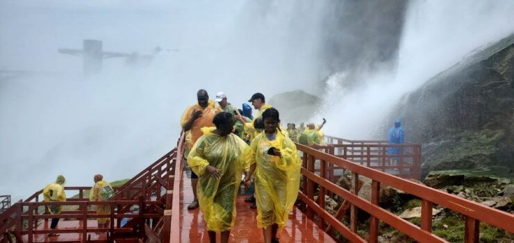 Niagara Falls Canada & USA: Small Group Deluxe Tour - Tour Highlights