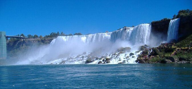 Niagara Falls Canadian Side Tour and Maid of the Mist Boat Ride Option - Reasons to Choose This Tour