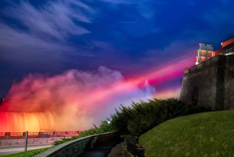 Niagara Falls Day and Evening Tour - Four hours to make Clifton Hill your own